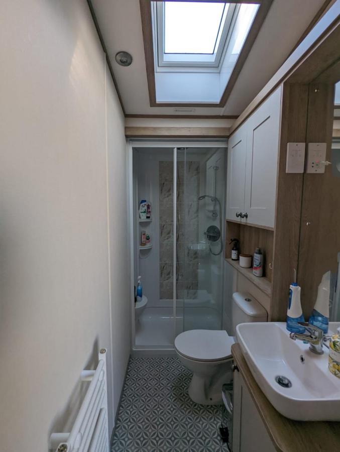 Stunning Luxury Caravan On Edge Of New Forest On Shorefield Country Park Entertainment And Leisure Passes Included Милфорд он Сий Екстериор снимка